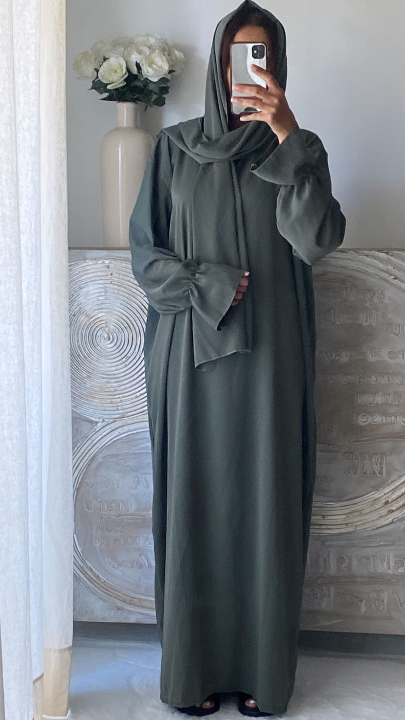 Abaya avec voile intégré en soie de Médine MALYA (Kaki)