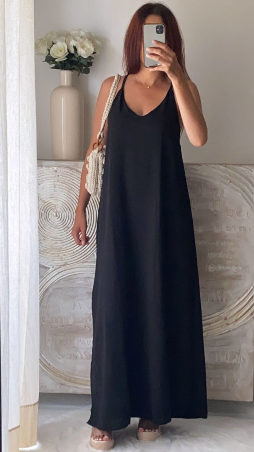 Robe fendue dos croisé noire
