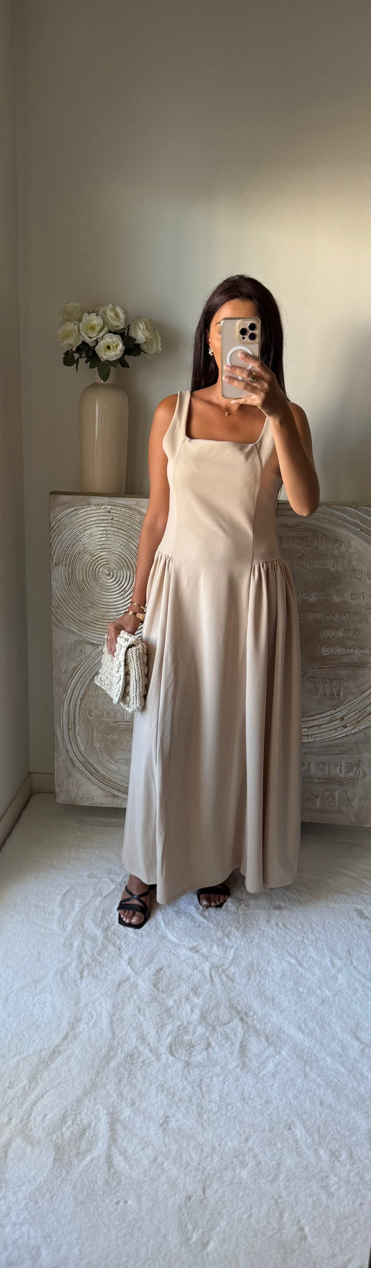 Robe longue plissée beige