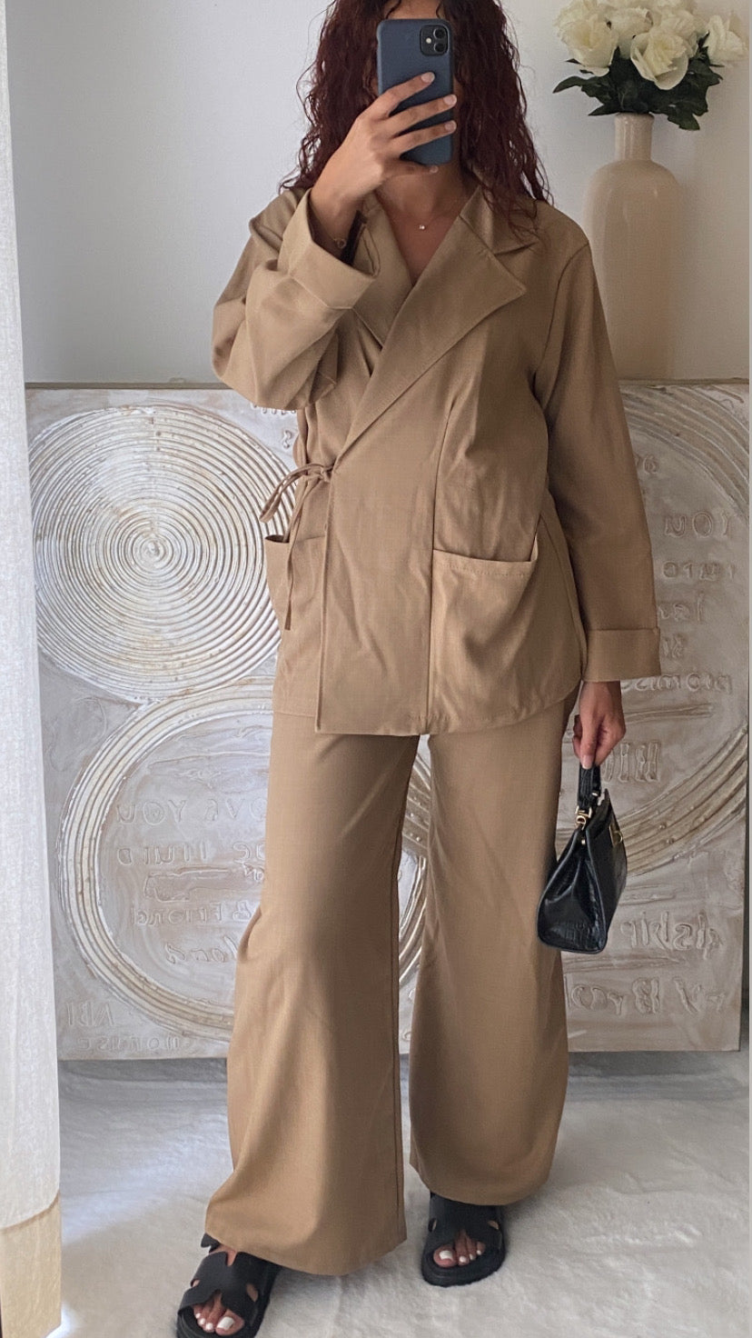 Ensemble LAYAH camel
