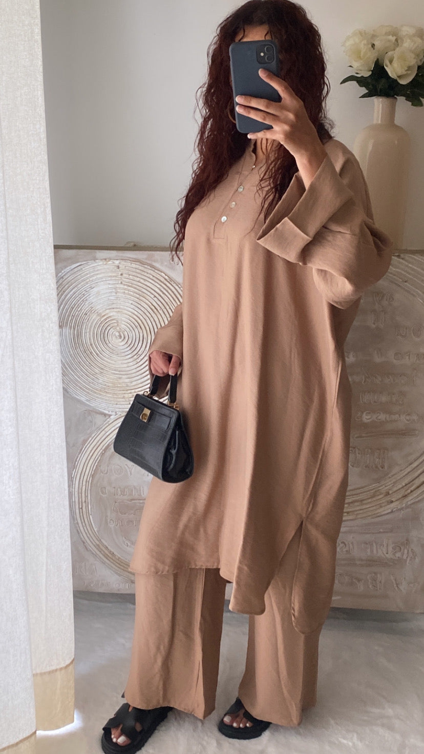 Ensemble AYNA camel
